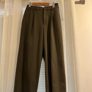 Uniqlo wide pleated kaki green pants